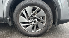 Nissan Qashqai 1.3 DiG-T MH Acenta Premium 5dr Petrol Hatchback